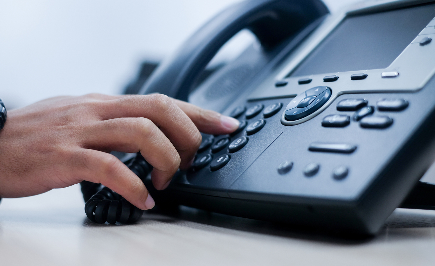 Cellular Phone Service, VoIP and Landline Pros And Cons